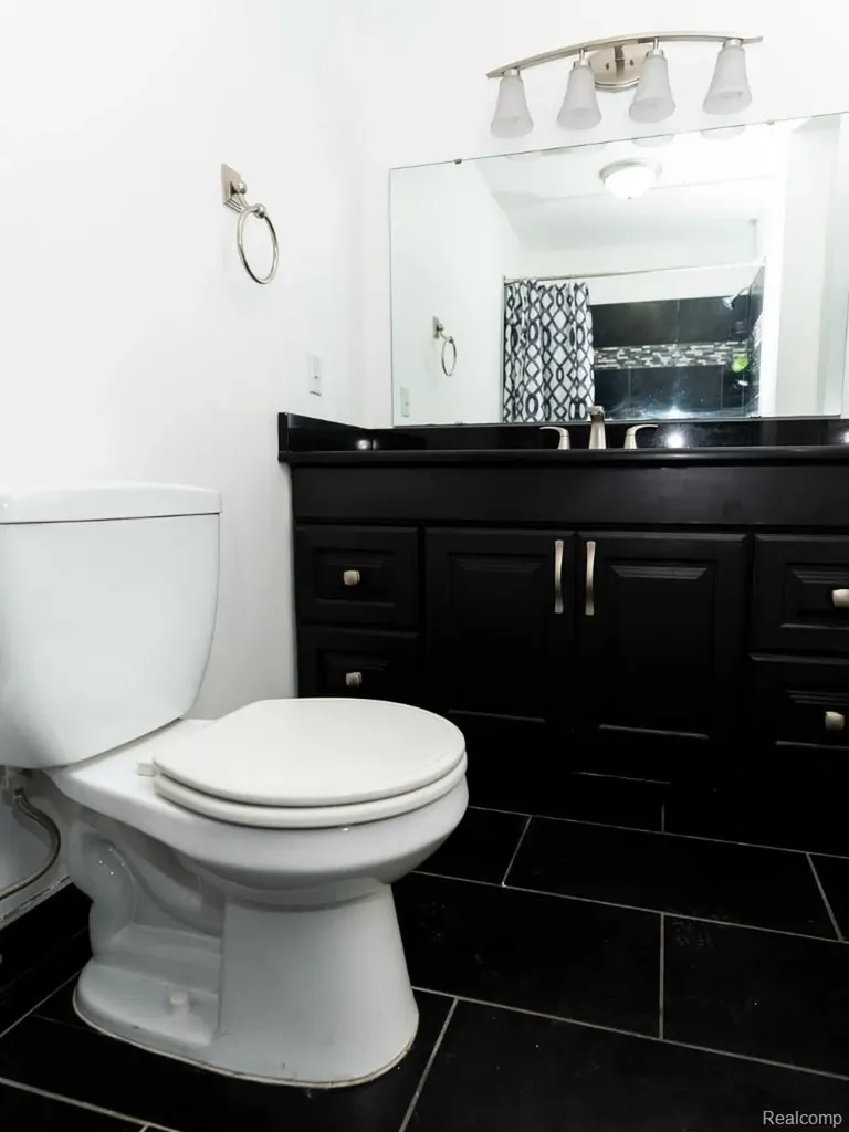 15757 N Franklin Drive Clinton Charter Township MI 48038