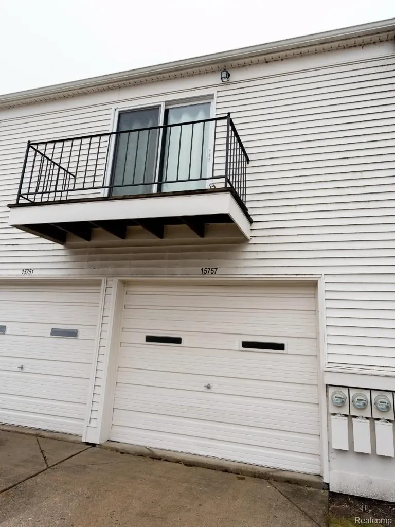 15757 N Franklin Drive Clinton Charter Township MI 48038