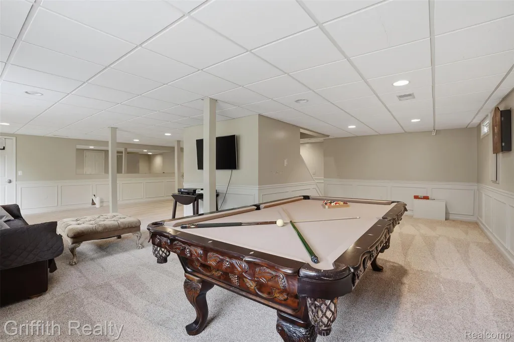 938 Meadowbrook Court Milford Village MI 48381