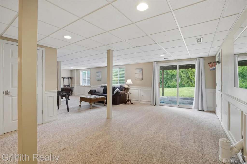 938 Meadowbrook Court Milford Village MI 48381