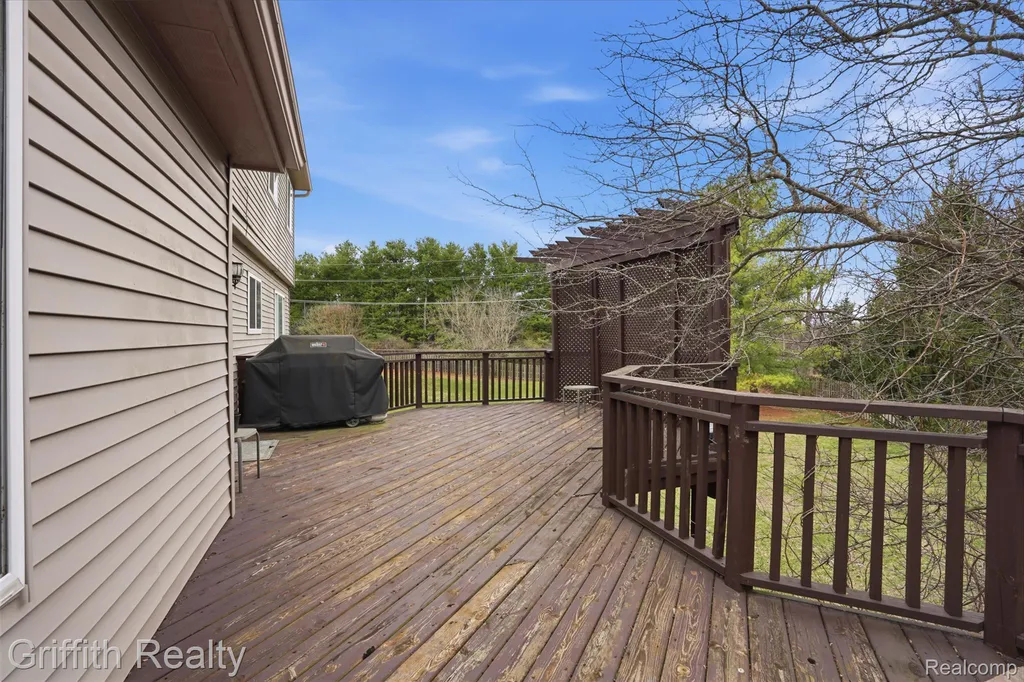 938 Meadowbrook Court Milford Village MI 48381