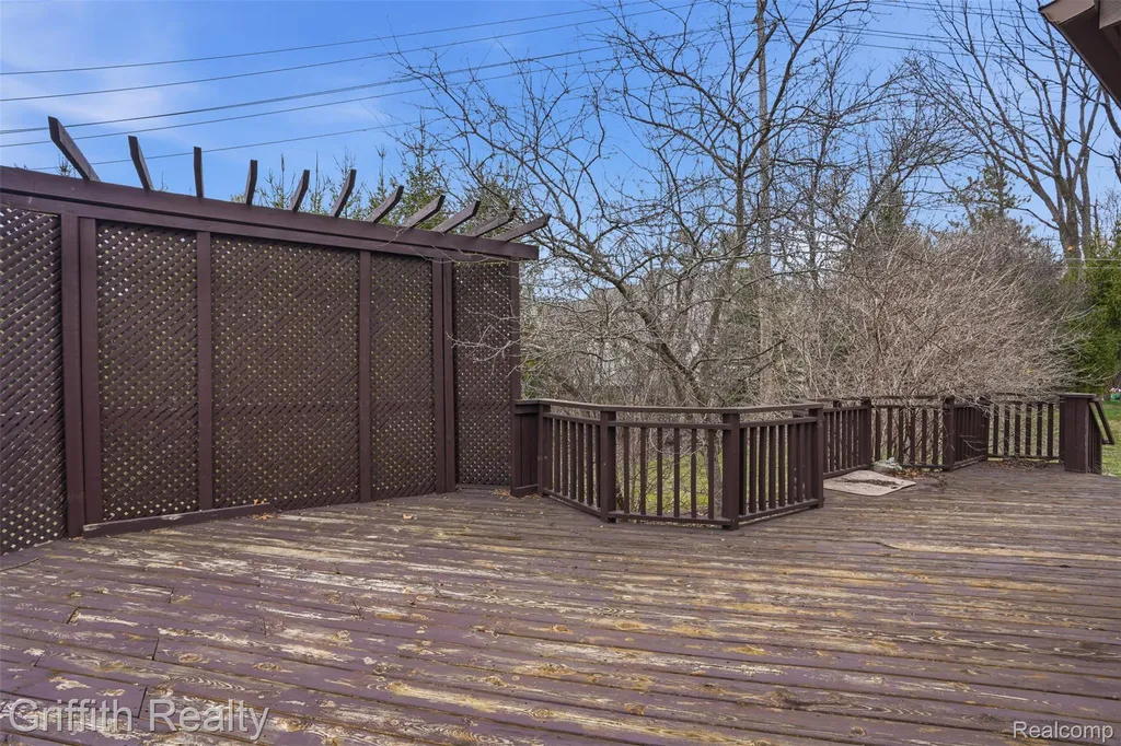 938 Meadowbrook Court Milford Village MI 48381