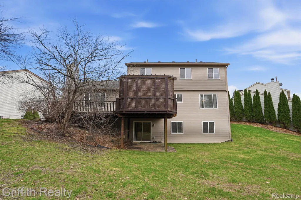 938 Meadowbrook Court Milford Village MI 48381