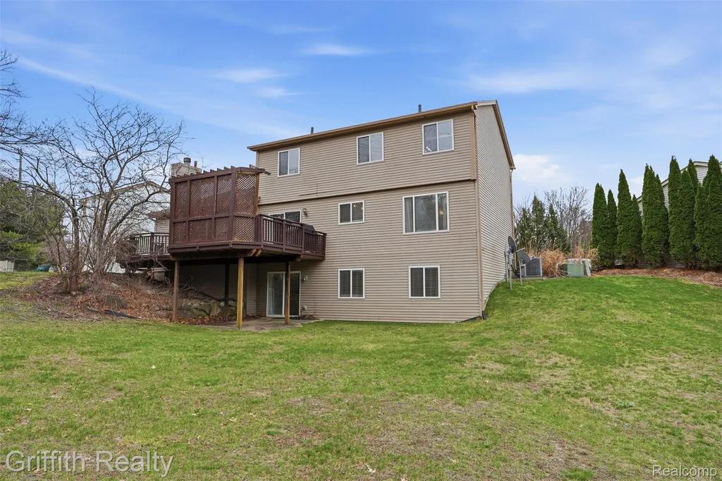 938 Meadowbrook Court Milford Village MI 48381