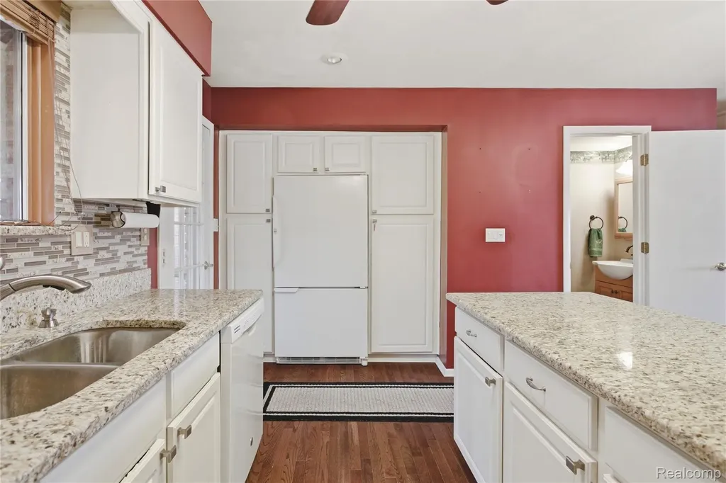 25126 Franklin Terrace Franklin Terrace South Lyon City MI 48178