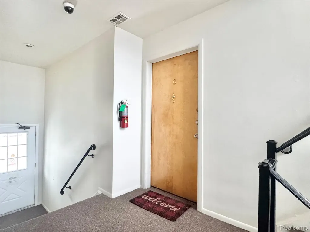 8211 Denwood Drive Sterling Heights City MI 48312