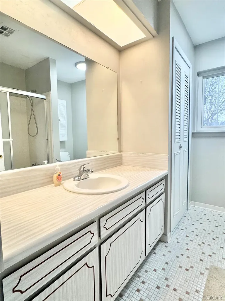 8211 Denwood Drive Sterling Heights City MI 48312