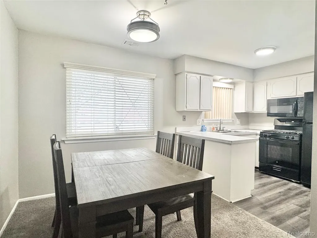 8211 Denwood Drive Sterling Heights City MI 48312