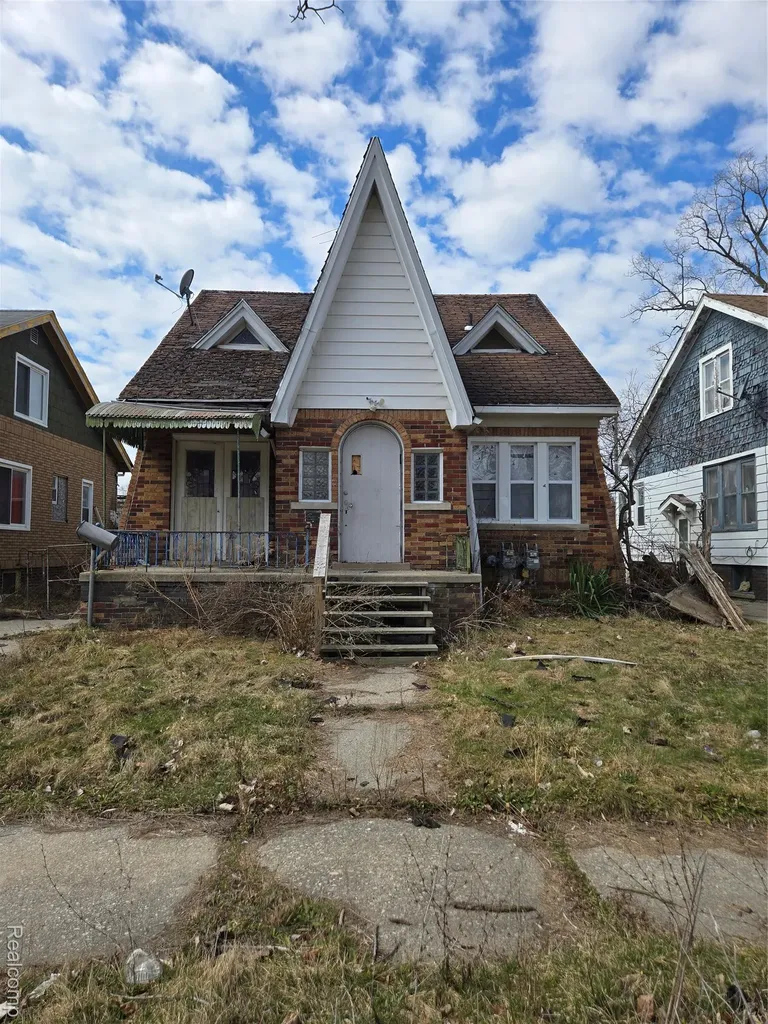 17325 Barlow Street Detroit City MI 48205