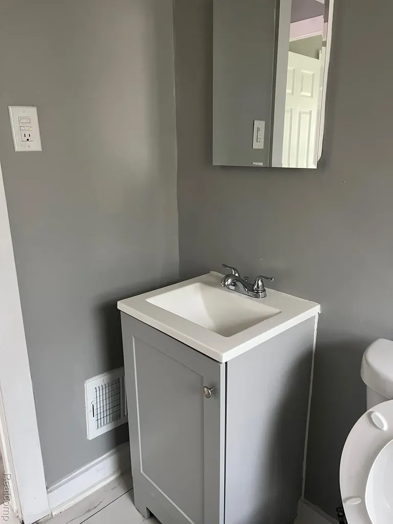 9078 Artesian Street Detroit City MI 48228