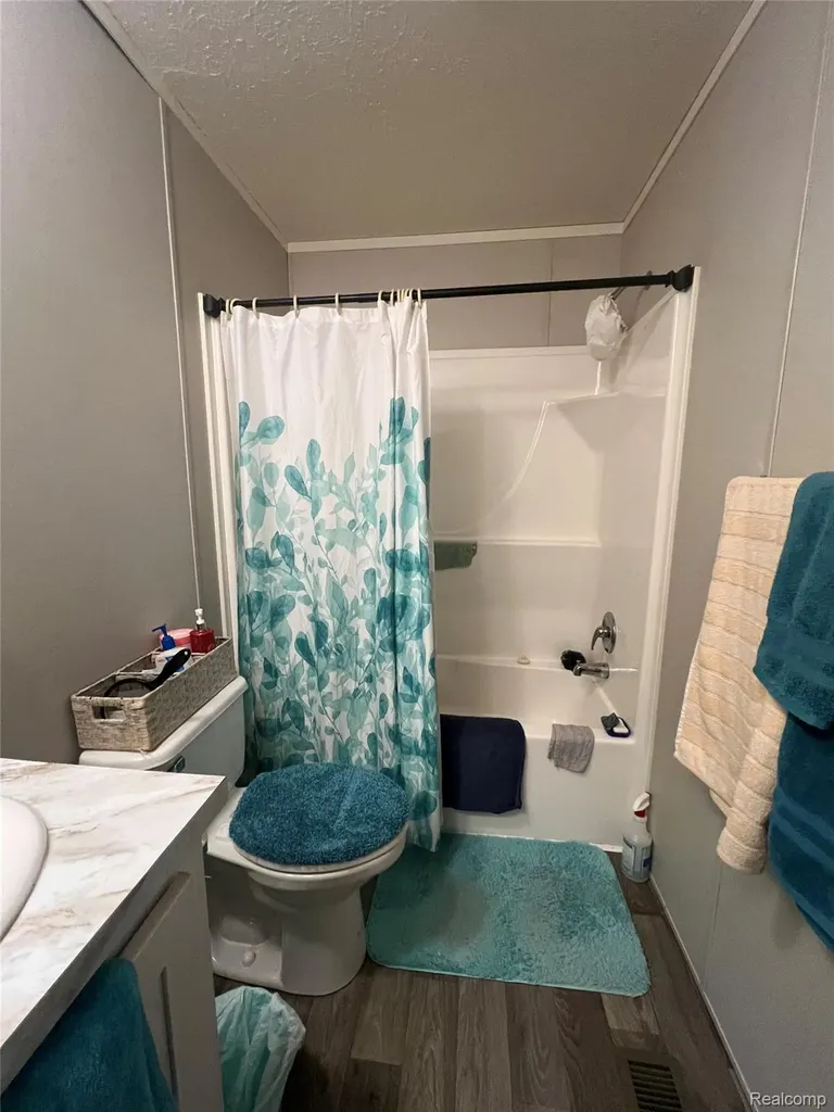 52930 Van Buren Court Chesterfield Township MI 48051