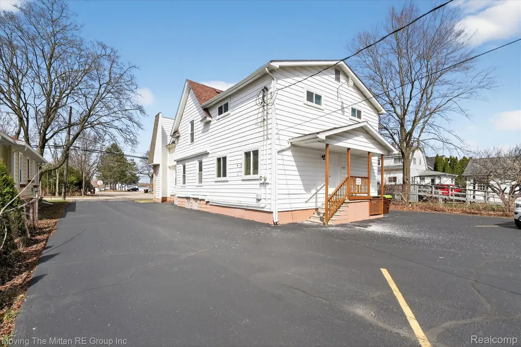 175 2nd Street Belleville City MI 48111