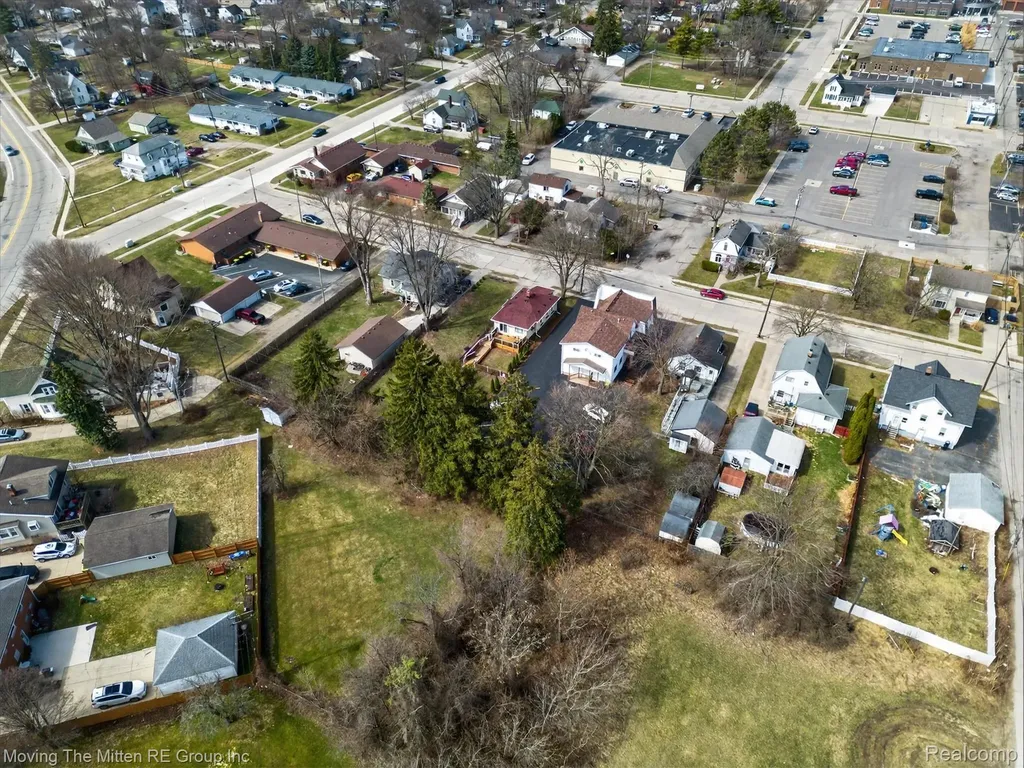 175 2nd Street Belleville City MI 48111