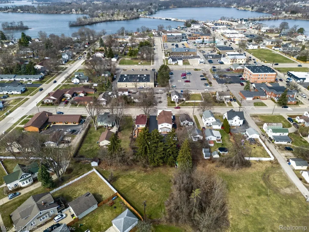 175 2nd Street Belleville City MI 48111