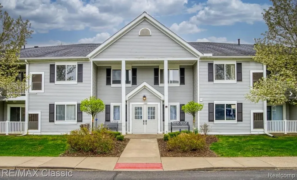 1155 S Lake Drive Novi City MI 48377