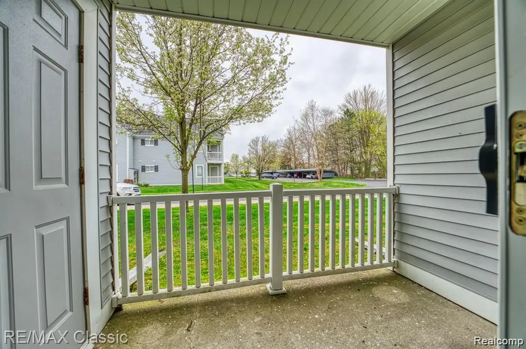 1155 S Lake Drive Novi City MI 48377