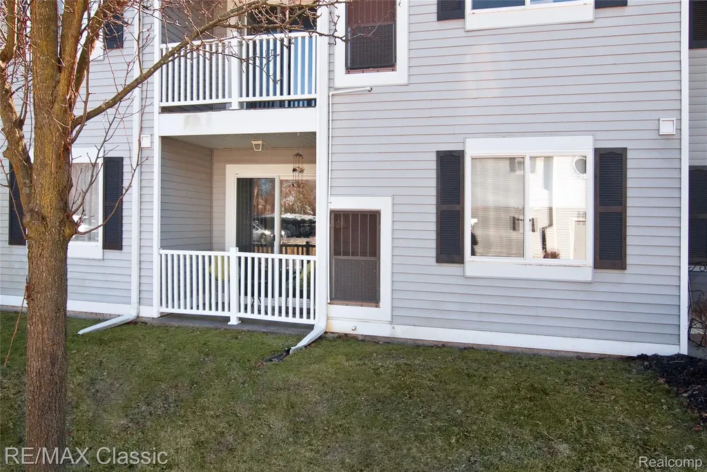 1155 S Lake Drive Novi City MI 48377