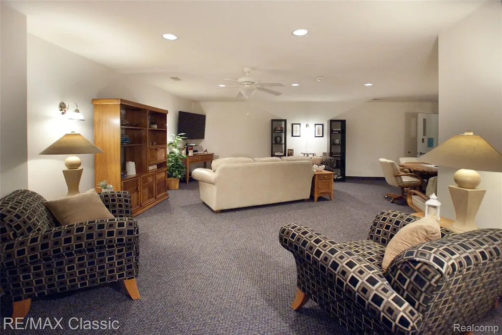 1155 S Lake Drive Novi City MI 48377
