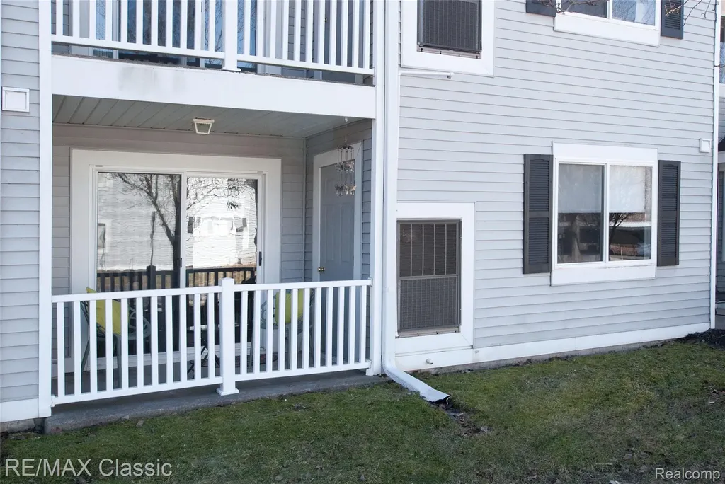1155 S Lake Drive Novi City MI 48377
