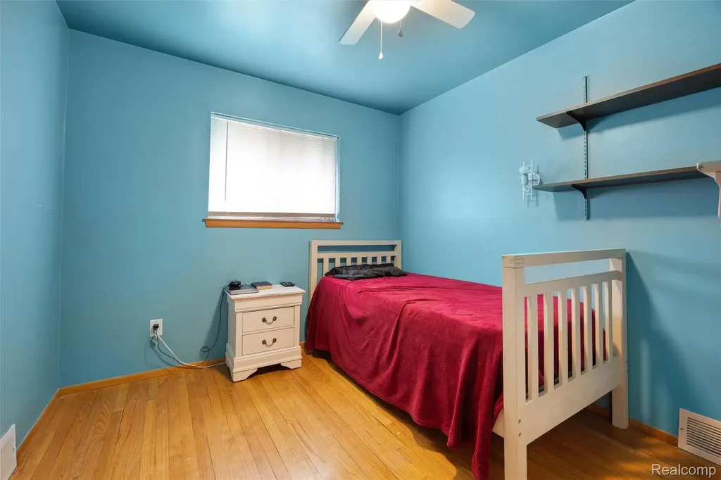 21821 Concord Street Southfield City MI 48076