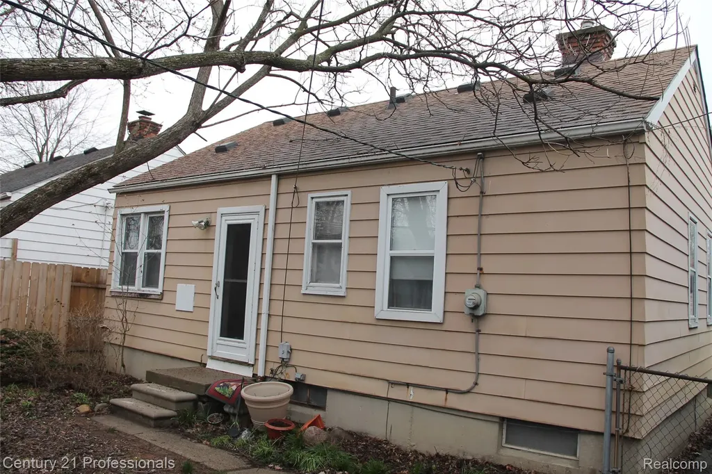 19740 Mccormick Street Detroit City MI 48224