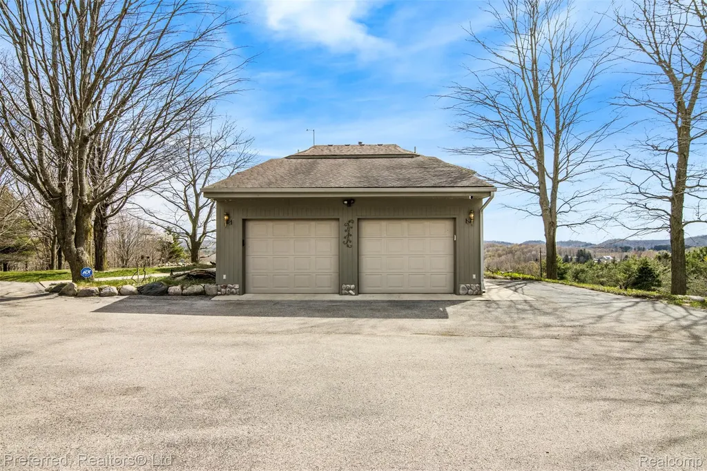 1693 Elm Road Crystal Lake Township MI 49635
