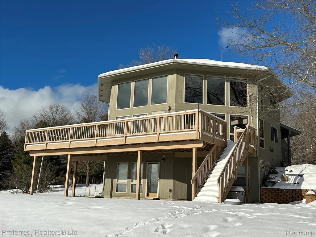 1693 Elm Road Crystal Lake Township MI 49635