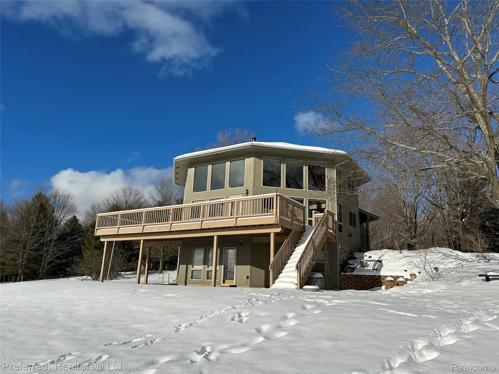 1693 Elm Road Crystal Lake Township MI 49635