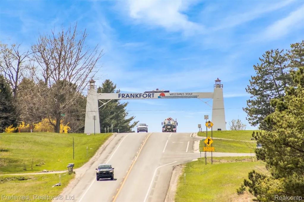 1693 Elm Road Crystal Lake Township MI 49635
