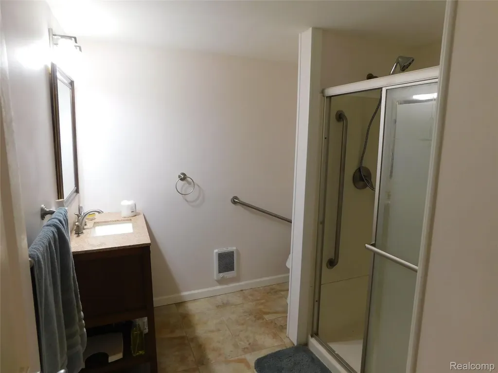 5284 Scotch Settlement Road Almont Township MI 48003