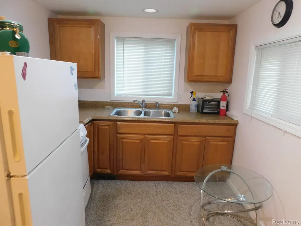 5284 Scotch Settlement Road Almont Township MI 48003