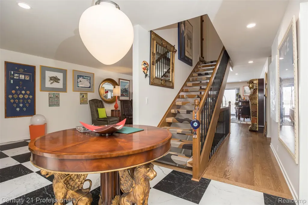 9095 S Saginaw Road Grand Blanc Charter Township MI 48439