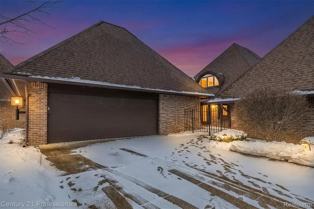 9095 S Saginaw Road Grand Blanc Charter Township MI 48439
