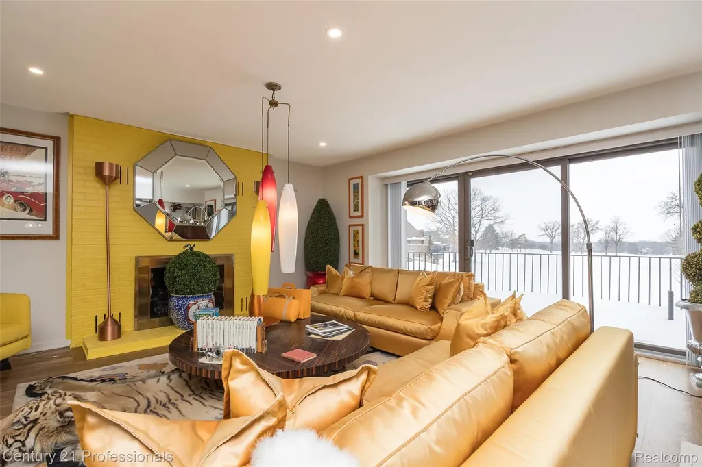 9095 S Saginaw Road Grand Blanc Charter Township MI 48439