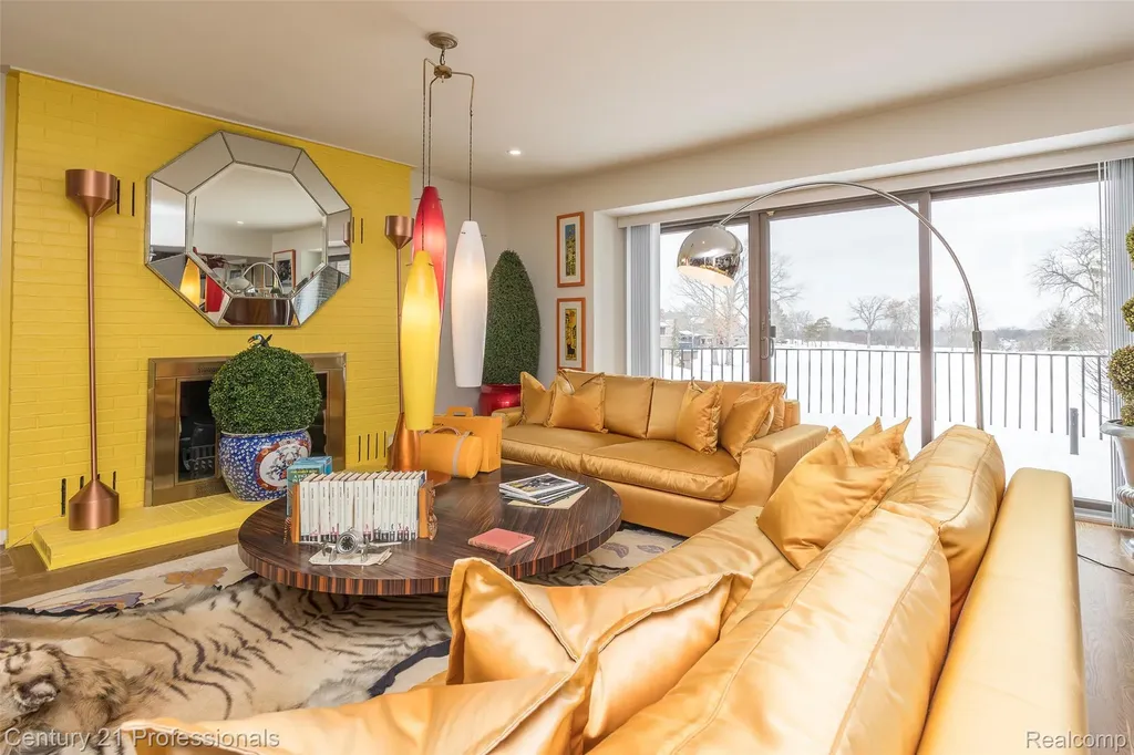 9095 S Saginaw Road Grand Blanc Charter Township MI 48439