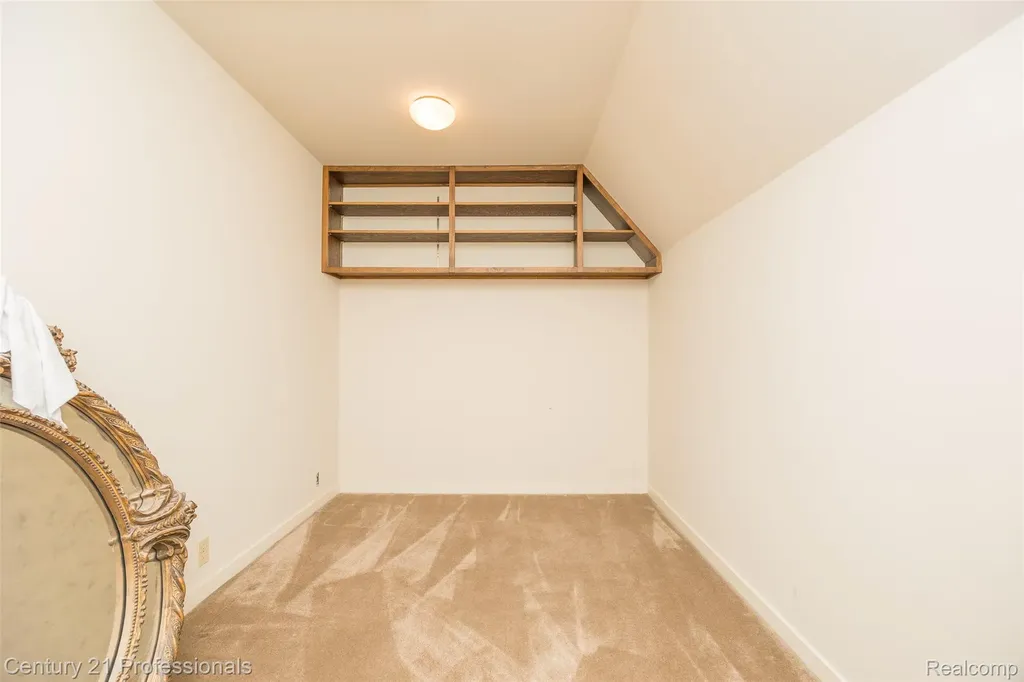 9095 S Saginaw Road Grand Blanc Charter Township MI 48439
