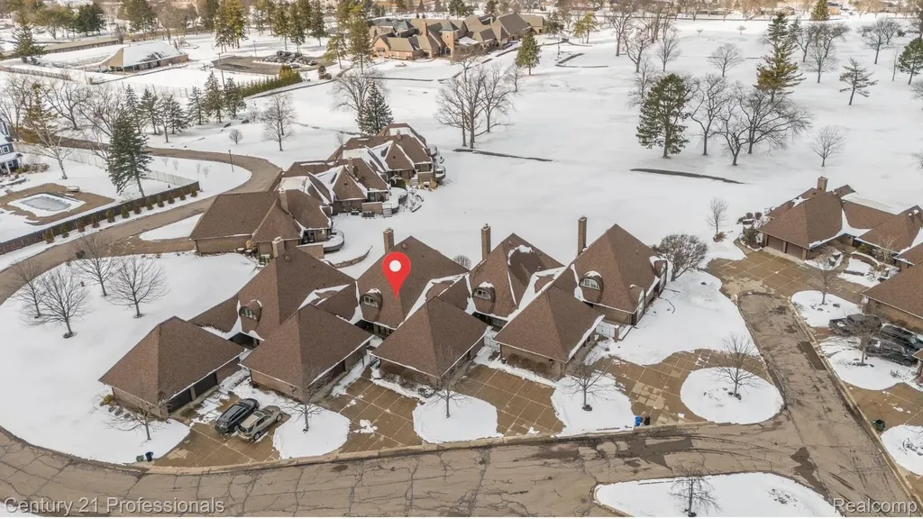 9095 S Saginaw Road Grand Blanc Charter Township MI 48439