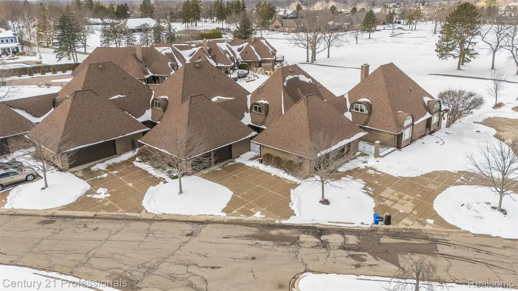 9095 S Saginaw Road Grand Blanc Charter Township MI 48439