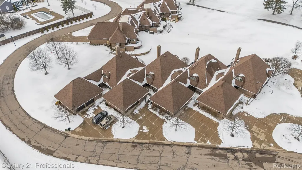 9095 S Saginaw Road Grand Blanc Charter Township MI 48439