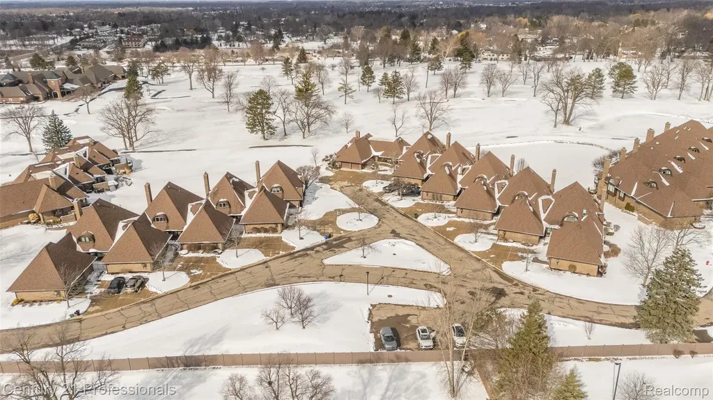 9095 S Saginaw Road Grand Blanc Charter Township MI 48439