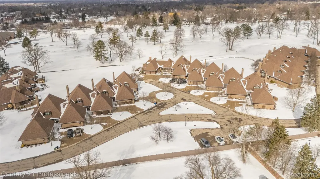 9095 S Saginaw Road Grand Blanc Charter Township MI 48439