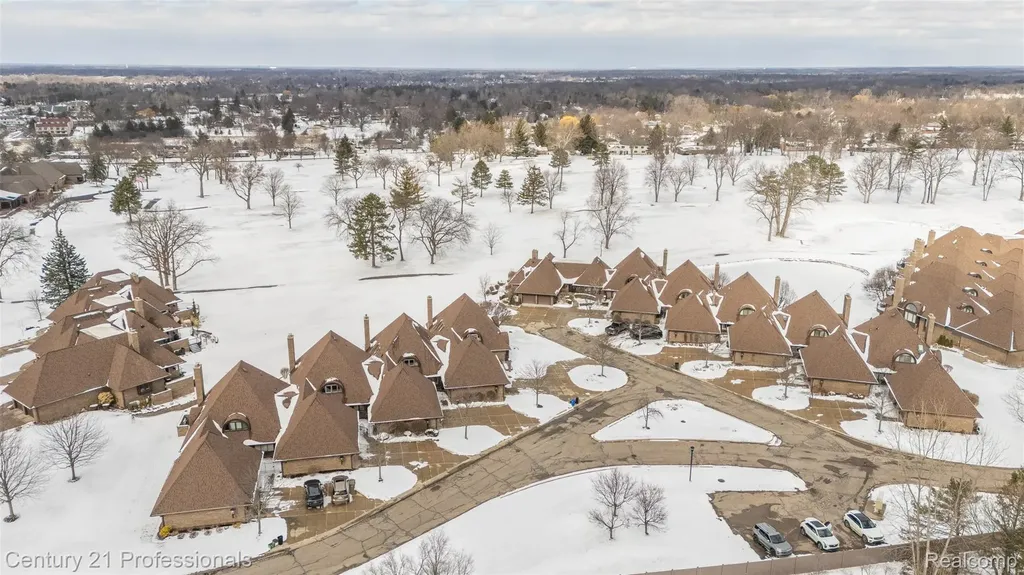 9095 S Saginaw Road Grand Blanc Charter Township MI 48439