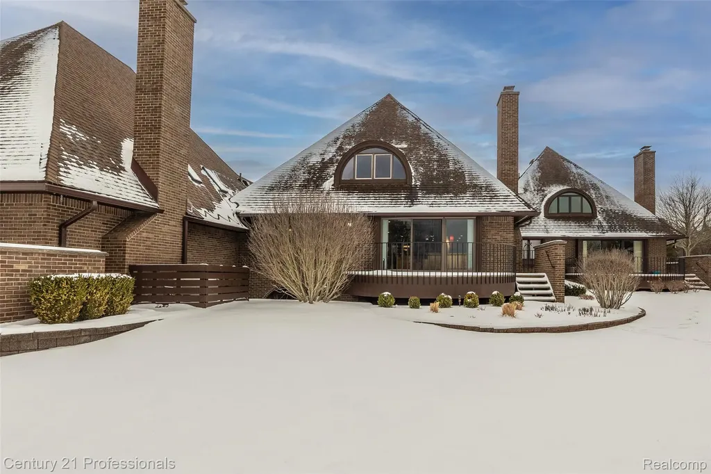 9095 S Saginaw Road Grand Blanc Charter Township MI 48439