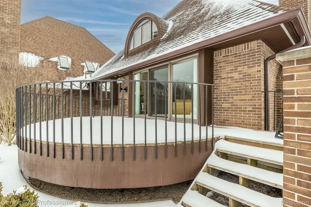 9095 S Saginaw Road Grand Blanc Charter Township MI 48439