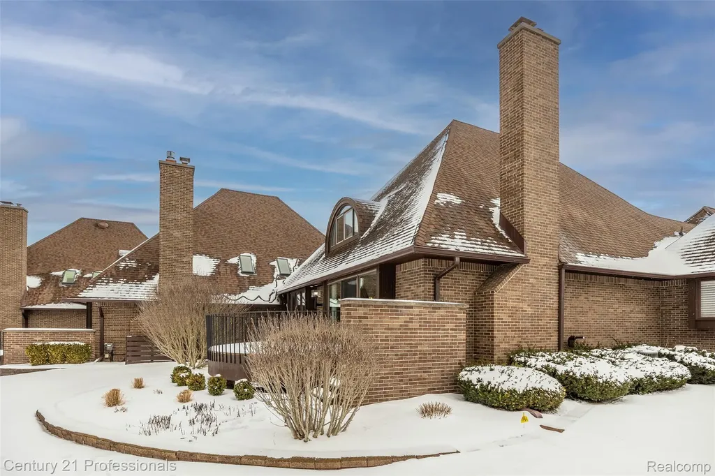 9095 S Saginaw Road Grand Blanc Charter Township MI 48439