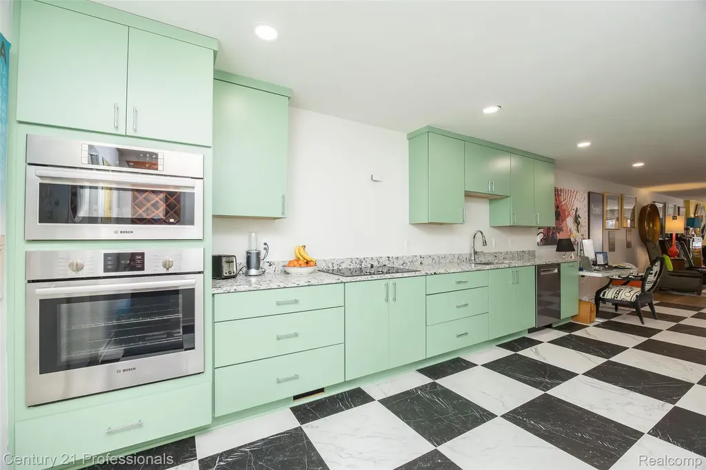 9095 S Saginaw Road Grand Blanc Charter Township MI 48439