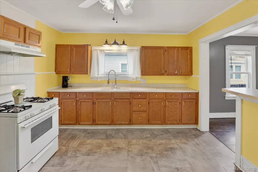 926 Kentucky Court Monroe City MI 48161