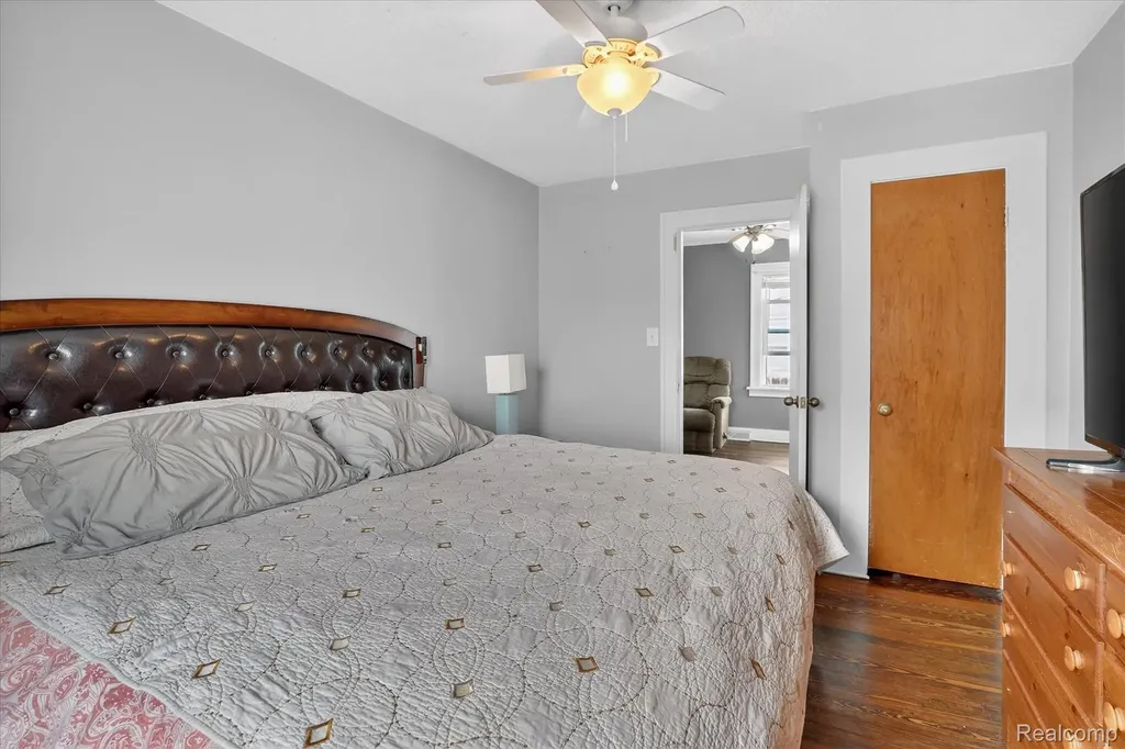 926 Kentucky Court Monroe City MI 48161