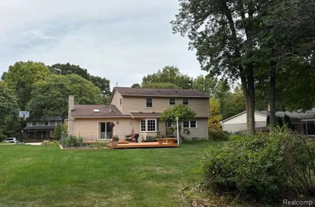 3665 Estates Drive Troy City MI 48084