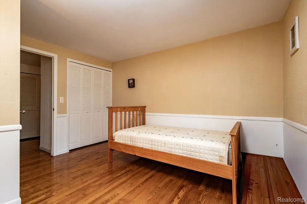 3665 Estates Drive Troy City MI 48084